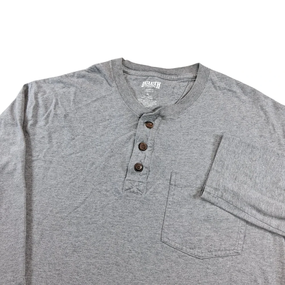 Duluth Mens Henley Shirt XL Gray Longtail T Relaxed Fit‎ Long Sleeve Pocket